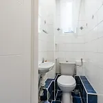 Sailor By Marina Old Town For 8 People, Free Parking!