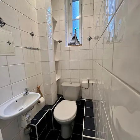 Sailor By Marina Old Town For 8 People, Free Parking! Lägenhet *